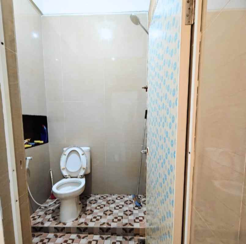 dijual rumah daerah krakatau komplek