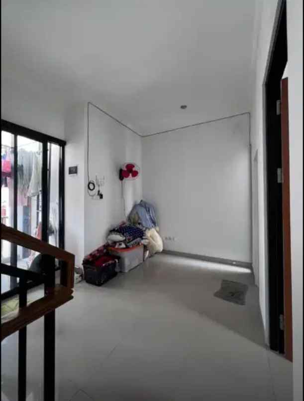 dijual rumah dalam cluster cirendeu ciputat siap huni