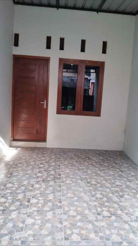 dijual rumah dalam kota surakarta solo dekat tol