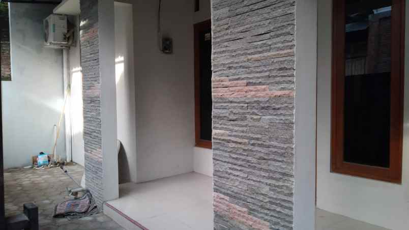 dijual rumah dalam kota surakarta solo dekat tol