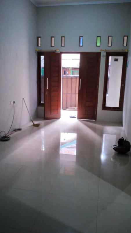 dijual rumah dalam kota surakarta solo dekat tol
