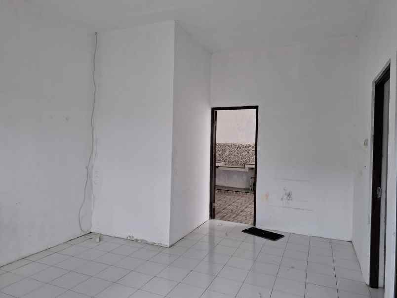 dijual rumah dekat kampus jember jl koptu berlian