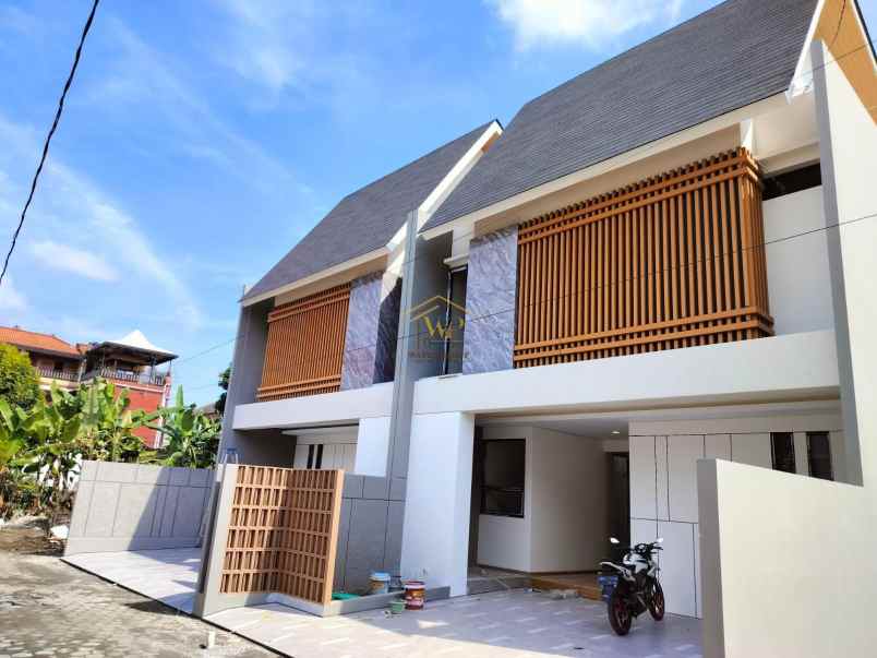 dijual rumah depok sleman