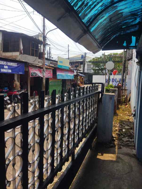 dijual rumah dermaga raya