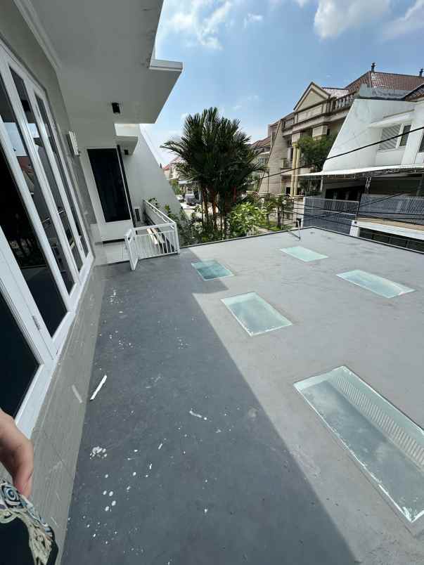 dijual rumah dharmahusada megah