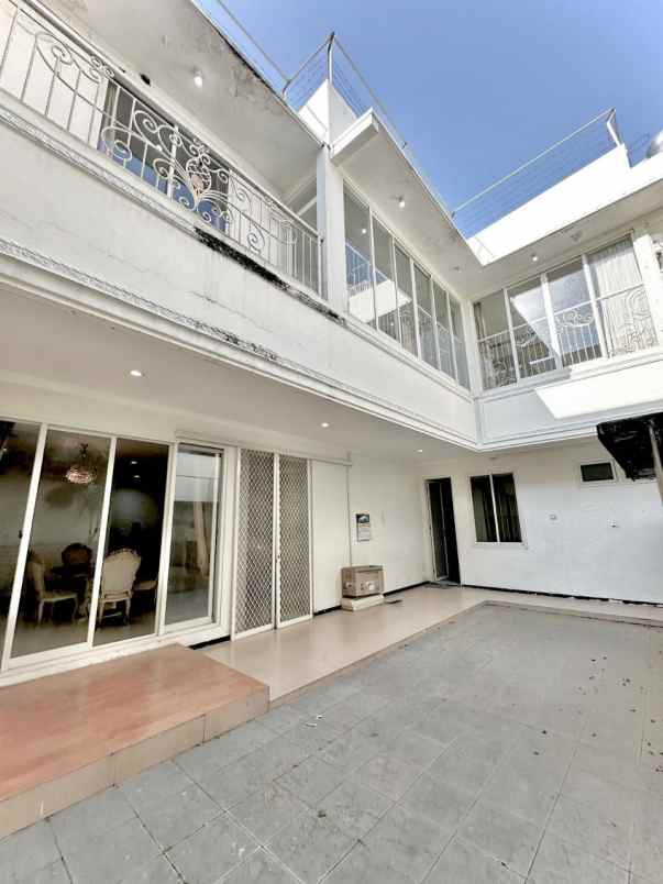 dijual rumah dharmahusada megah permai