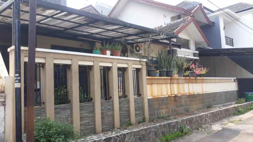 dijual rumah di bukit megah bukit sari semarang