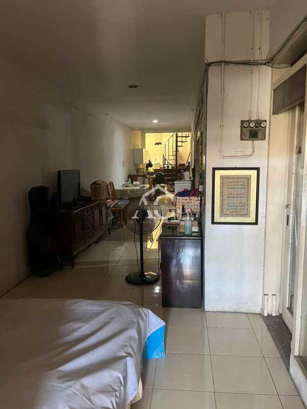 dijual rumah di dr sutomo tegalsari surabaya