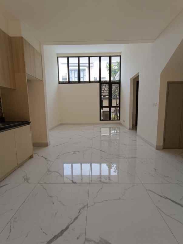 dijual rumah di jakarta garden city cluster matana