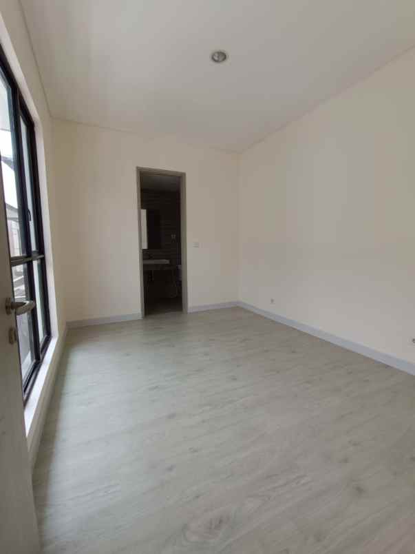 dijual rumah di jakarta garden city cluster matana