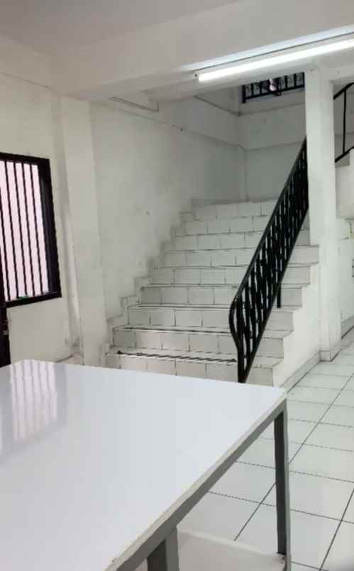 dijual rumah di jl kerajinan jakarta barat