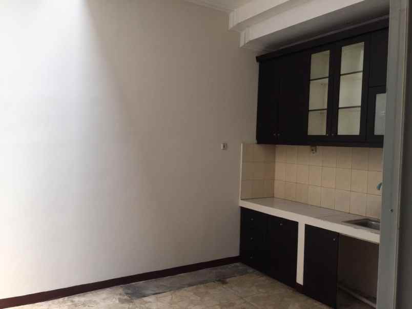 dijual rumah di jl sampit blok m plaza jakarta selatan