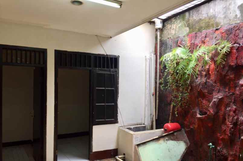 dijual rumah di jl sampit blok m plaza jakarta selatan