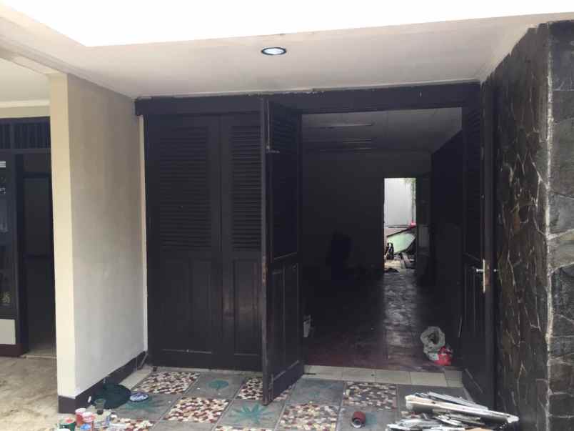 dijual rumah di jl sampit blok m plaza jakarta selatan