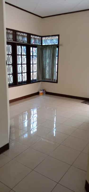 dijual rumah di taman alfa joglo jakarta barat