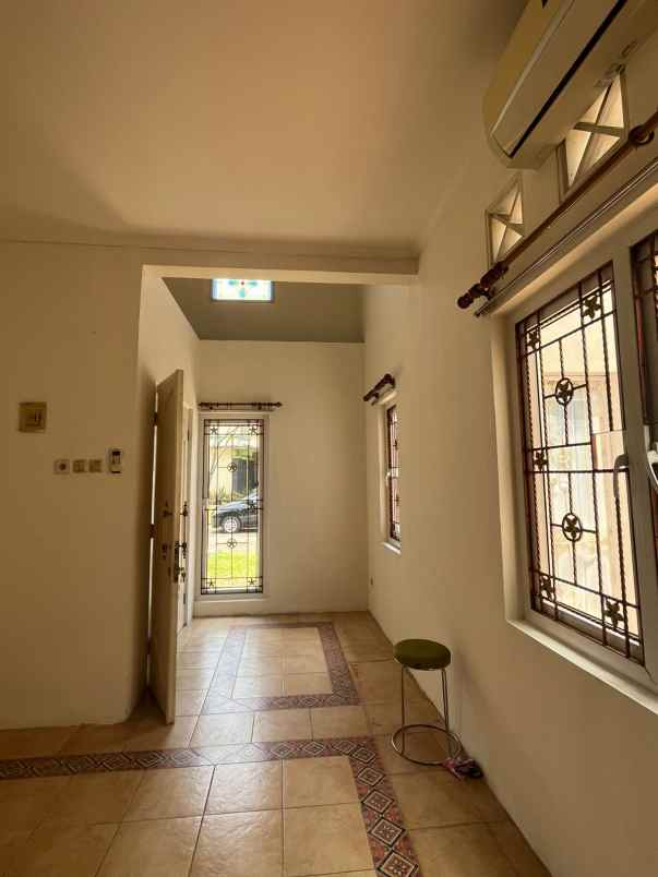 dijual rumah di taman kenari nusantara cibubur