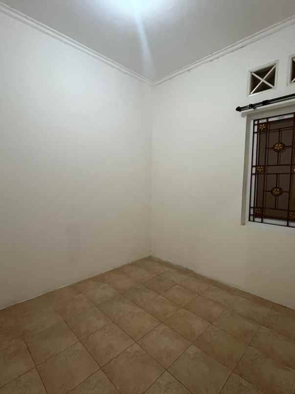 dijual rumah di taman kenari nusantara cibubur