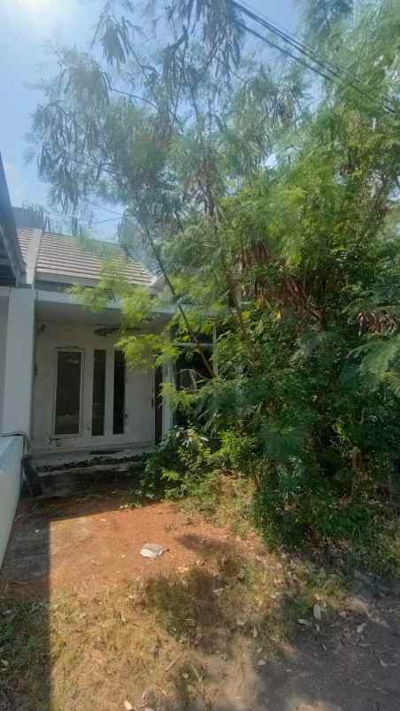 dijual rumah diamond regency