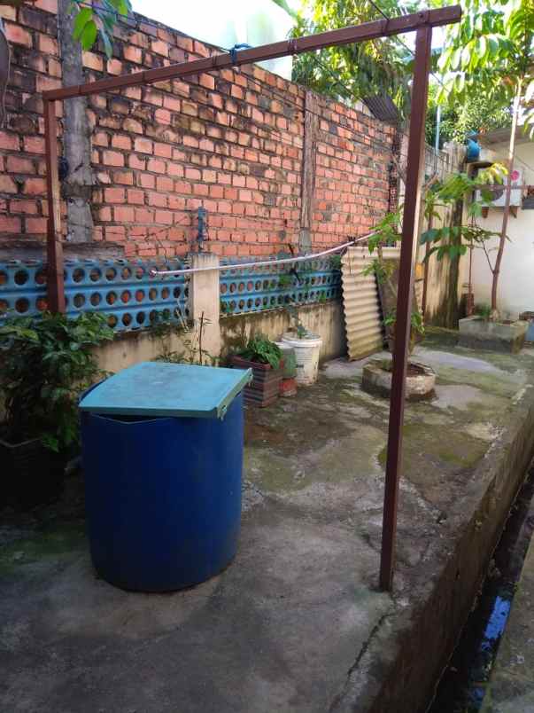 dijual rumah dijual rumah di jl makrayu