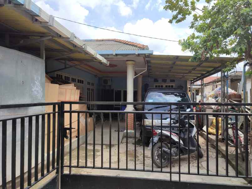 dijual rumah dijual rumah di jl makrayu