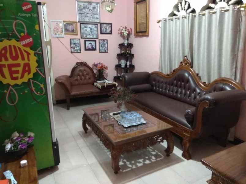 dijual rumah dijual rumah di jl makrayu