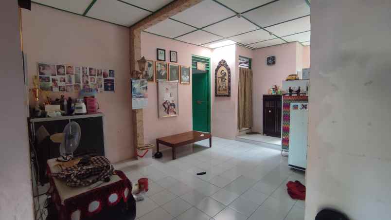 dijual rumah dijual rumah di jl sadakan