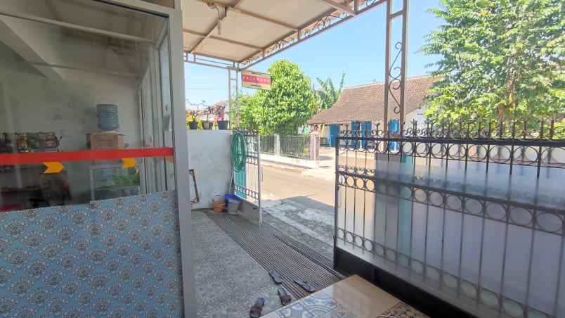 dijual rumah dijual rumah di jl sadakan