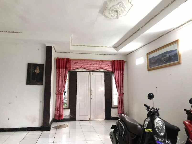 dijual rumah dijual rumah di kp parakan