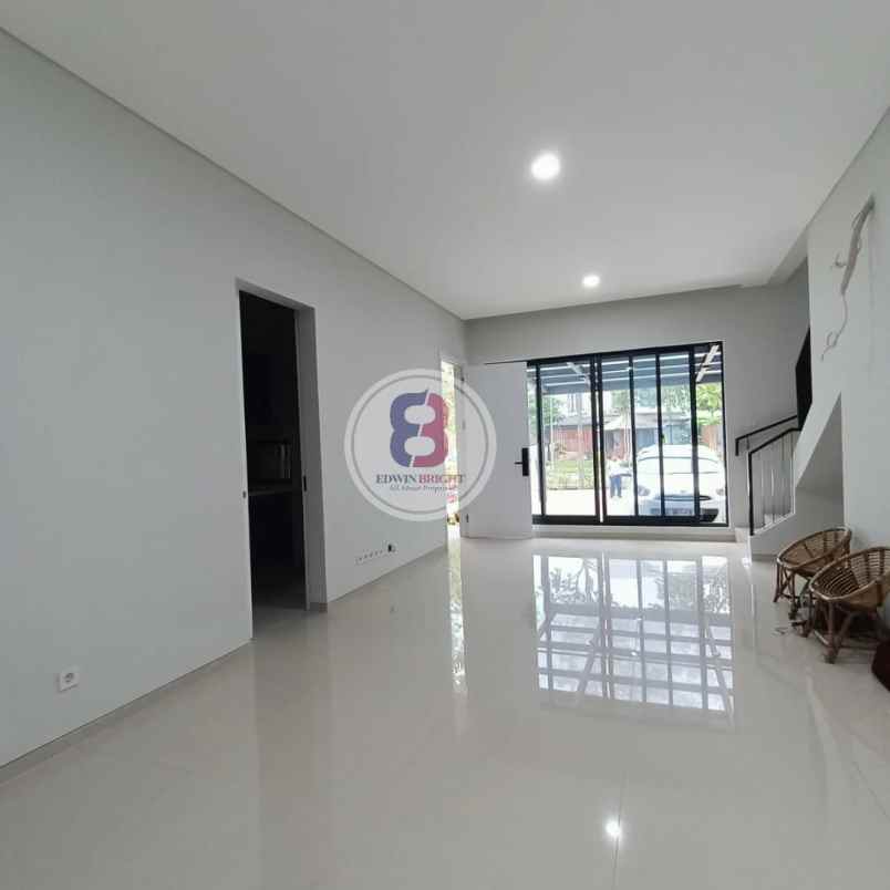 dijual rumah discovery bintaro jaya