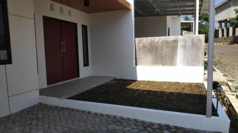 dijual rumah ds jedong mulyorejo