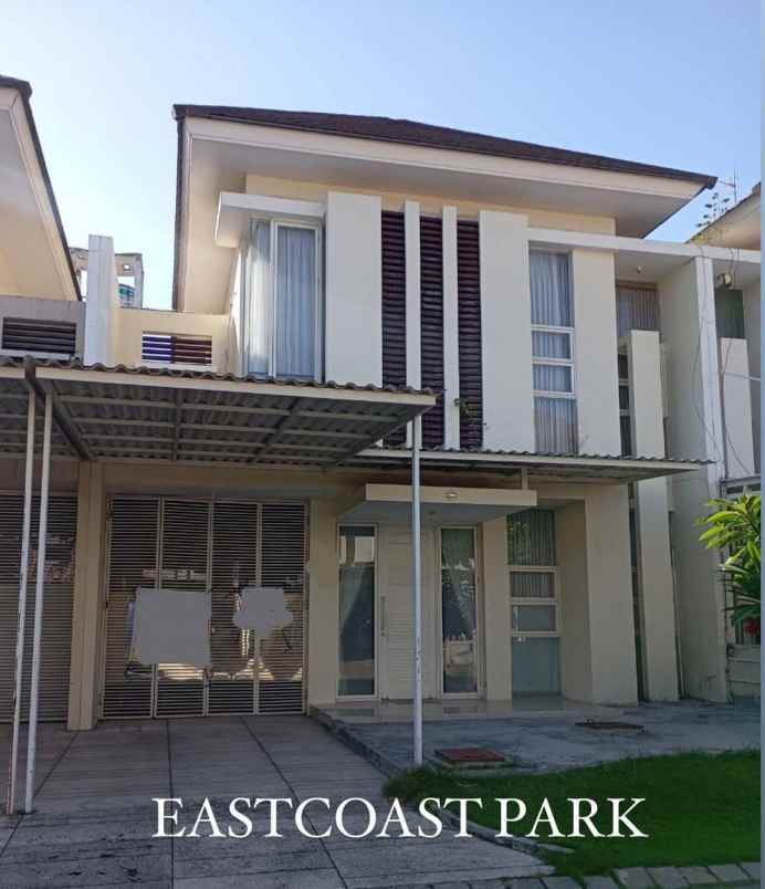 dijual rumah eastcoast pakuwon city