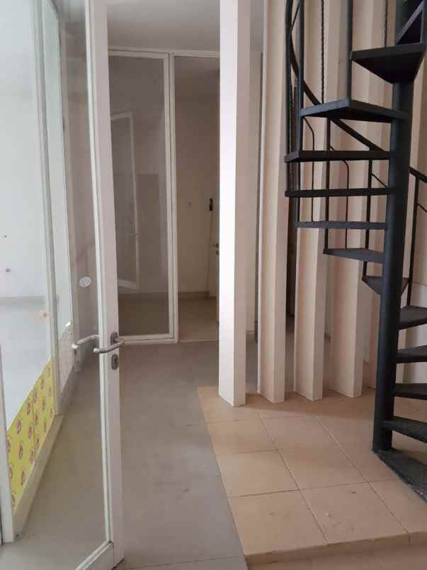 dijual rumah eastcoast pakuwon city