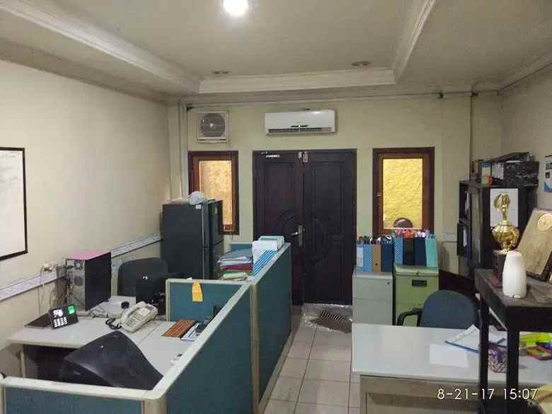 dijual rumah ex kantor hook di tegal parang