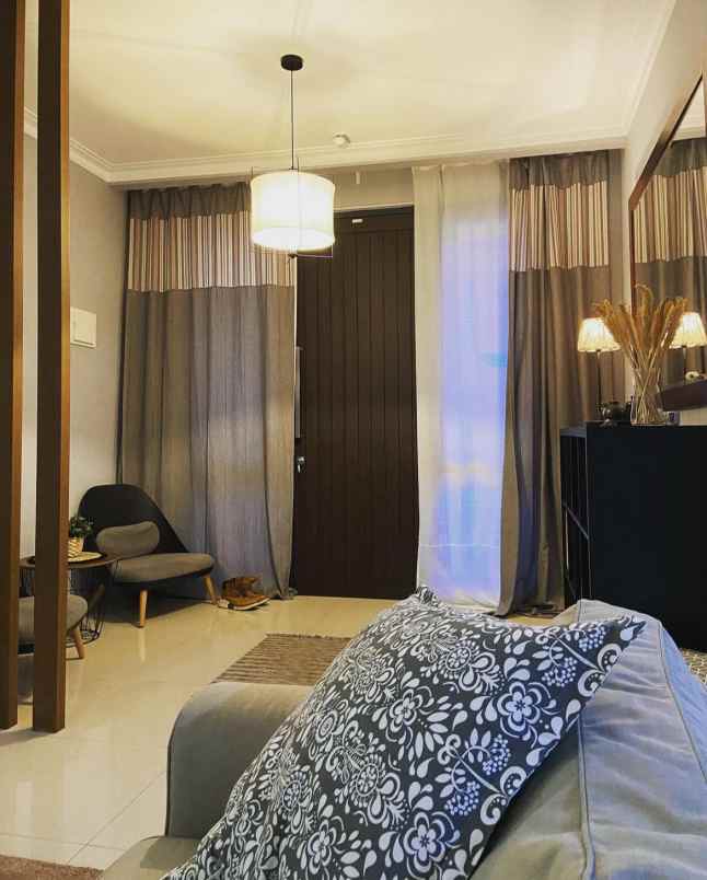 dijual rumah full furnish di kota wisata cibubur