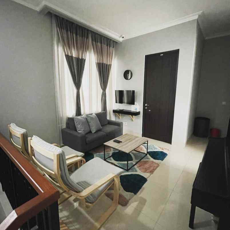 dijual rumah full furnish di kota wisata cibubur