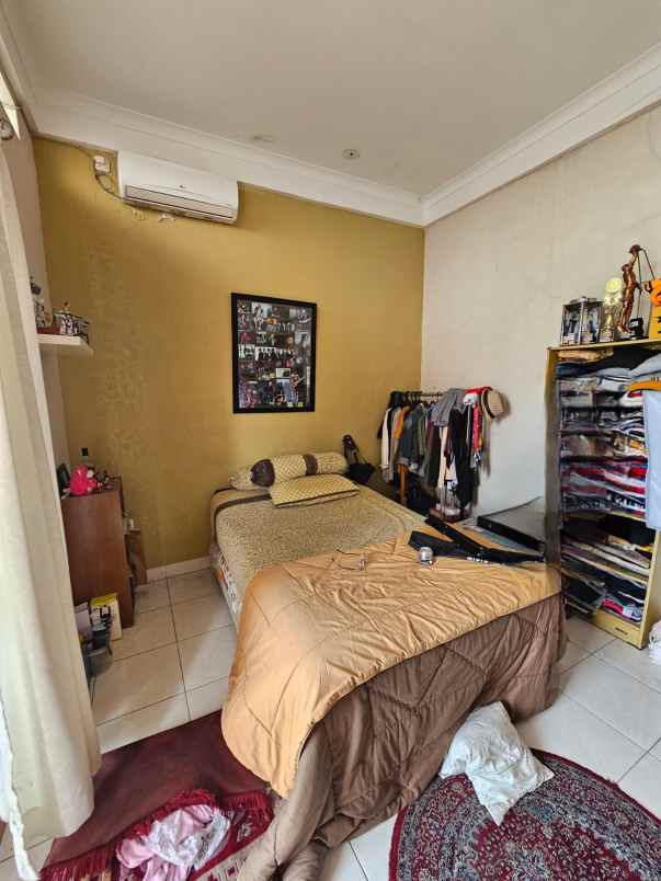 dijual rumah gandaria