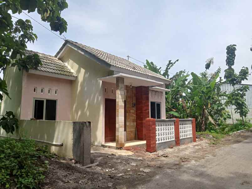 dijual rumah gatak karangdukuh