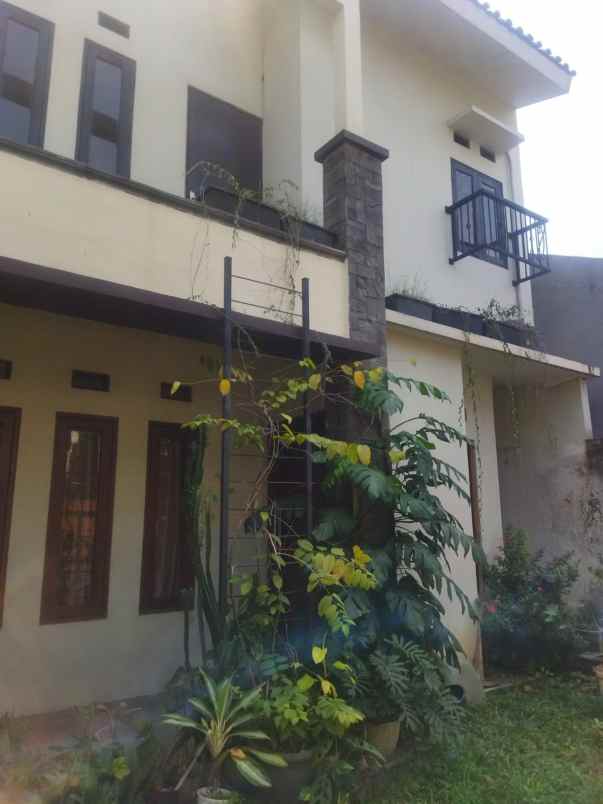 dijual rumah gongseng jl swadaya