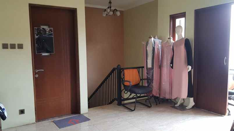 dijual rumah gongseng jl swadaya