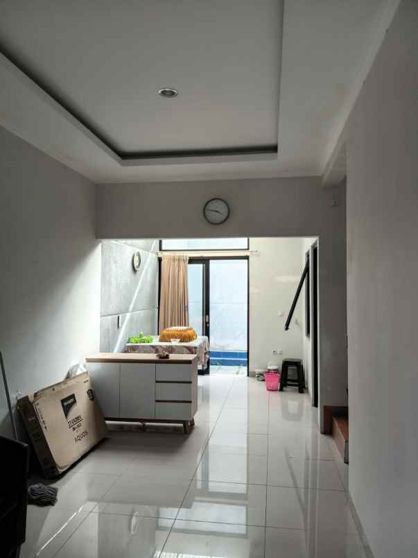 dijual rumah grand milenia regency