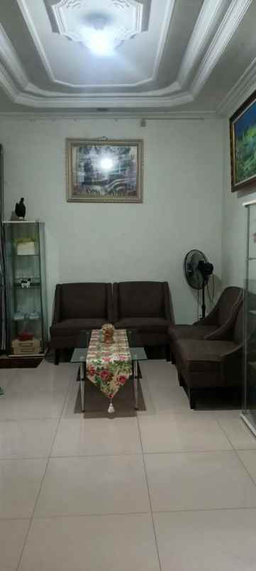 dijual rumah griya kebraon karangpilang