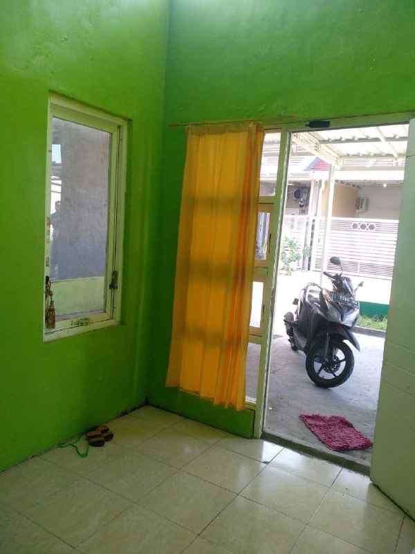 dijual rumah griya menteng asri