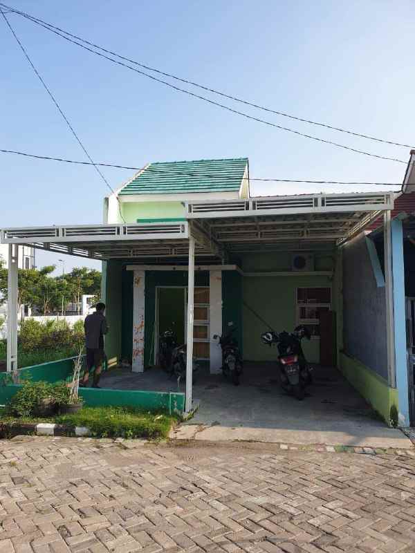 dijual rumah griya menteng asri