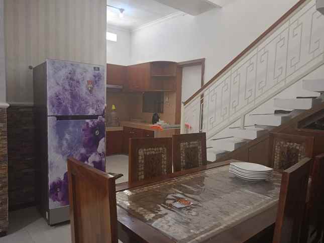 dijual rumah griya shanta executive