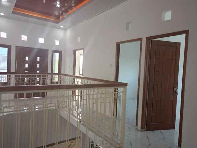 dijual rumah griya shanta executive