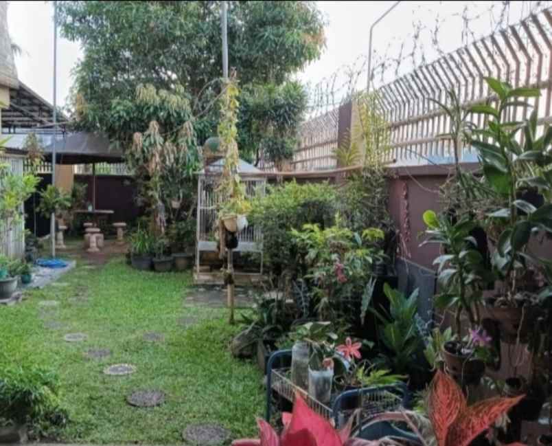 dijual rumah griya shanta mojolangu
