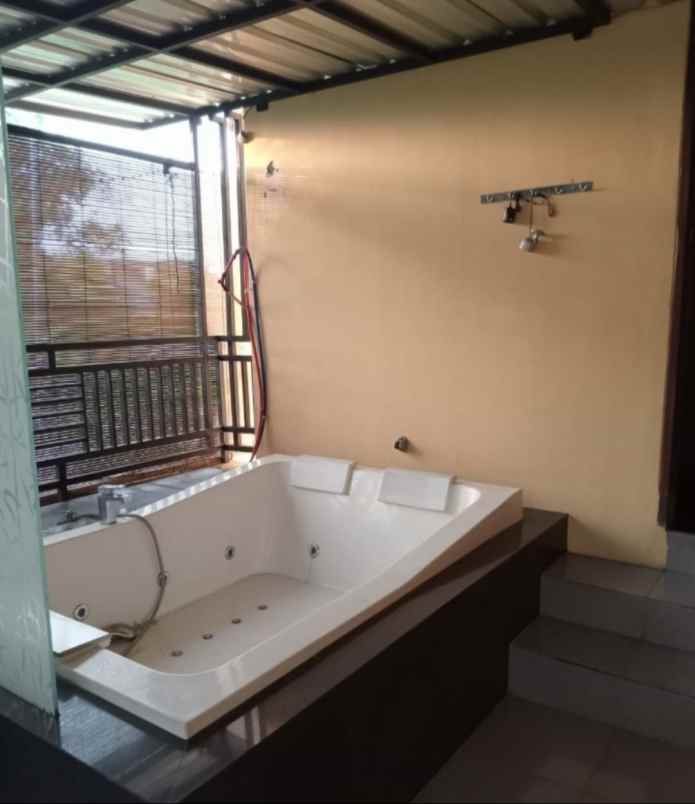 dijual rumah griya shanta mojolangu