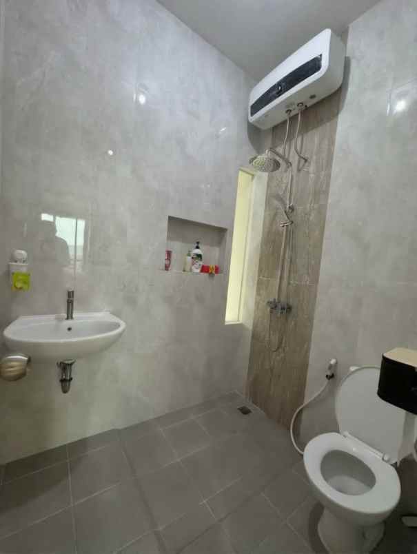 dijual rumah gunung anyar