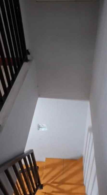 dijual rumah harapan indah cluster