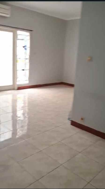 dijual rumah harapan indah cluster